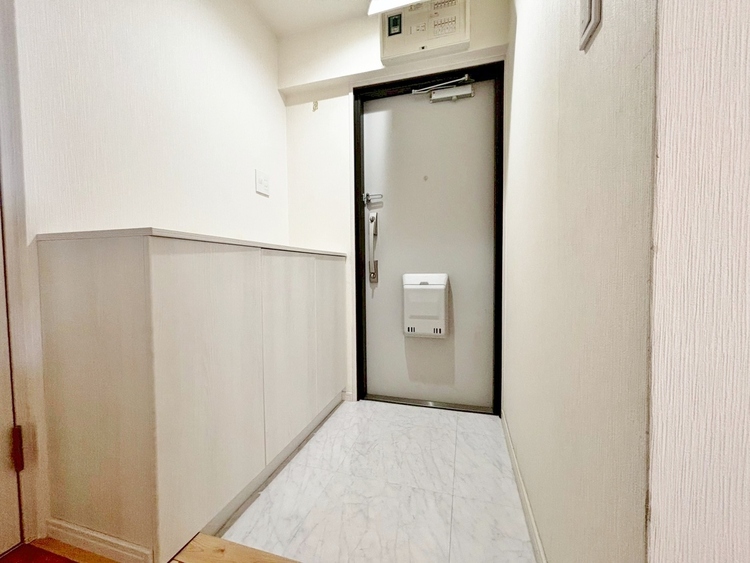 玄関 シューズボックスを完備した玄関です。