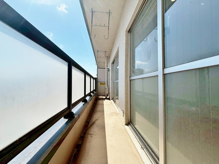 バルコニー 暮らしの中で、光と風を演出してくれるバルコニー。