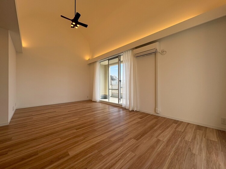 居間 豊かな居住性と、安心感を満たすクオリティが見事に調和した住空間。