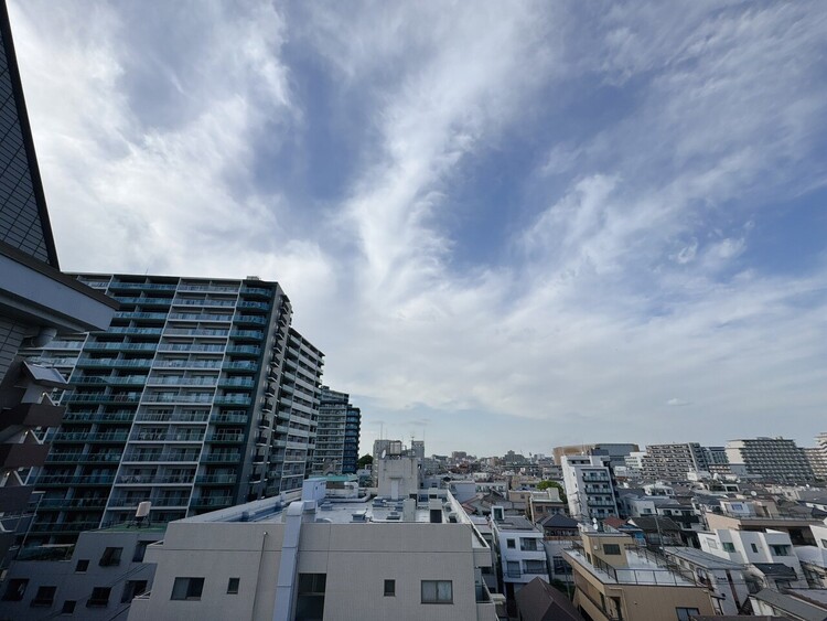 バルコニー 頬をなでる、優しい風を感じることが出来ます。