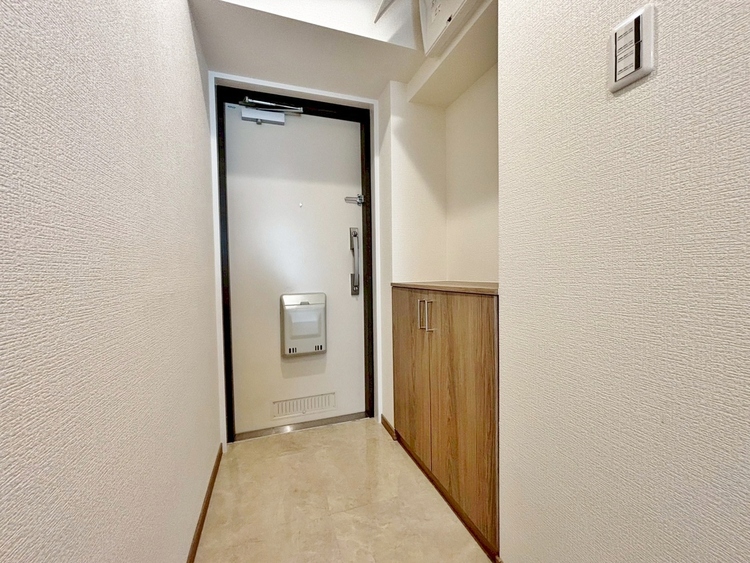 玄関 シューズボックスを完備した玄関です。