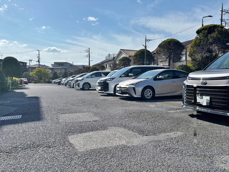 駐車場 本物件の駐車スペースです。車種制限のある場合もございますので、お気軽にお問い合わせくださいませ。