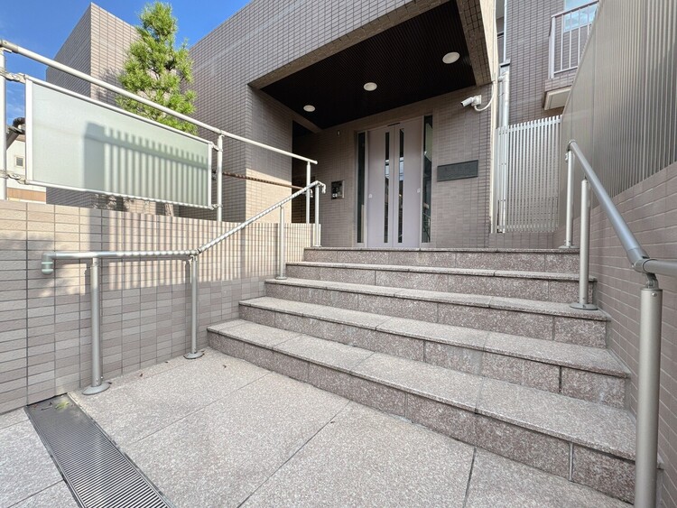 エントランス 外と内をつなぐエントランスは、まさに顔となる場所。