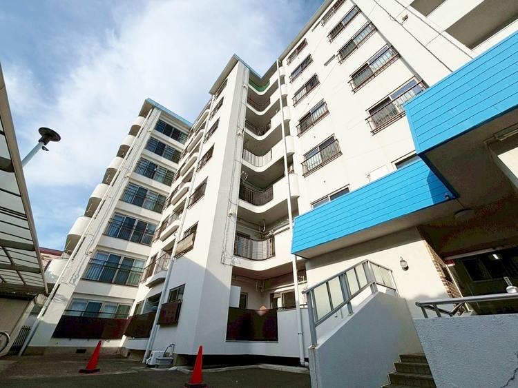 外観 資料には掲載していない情報が、現地にはたくさんあります。是非一度、現地をご確認ください。