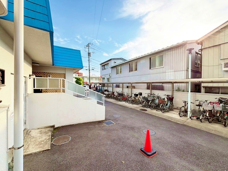 バルコニー 頬をなでる、優しい風を感じることが出来ます。