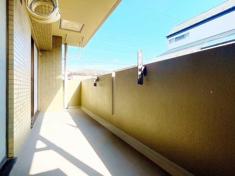 バルコニー 暮らしの中で、光と風を演出してくれるバルコニー。