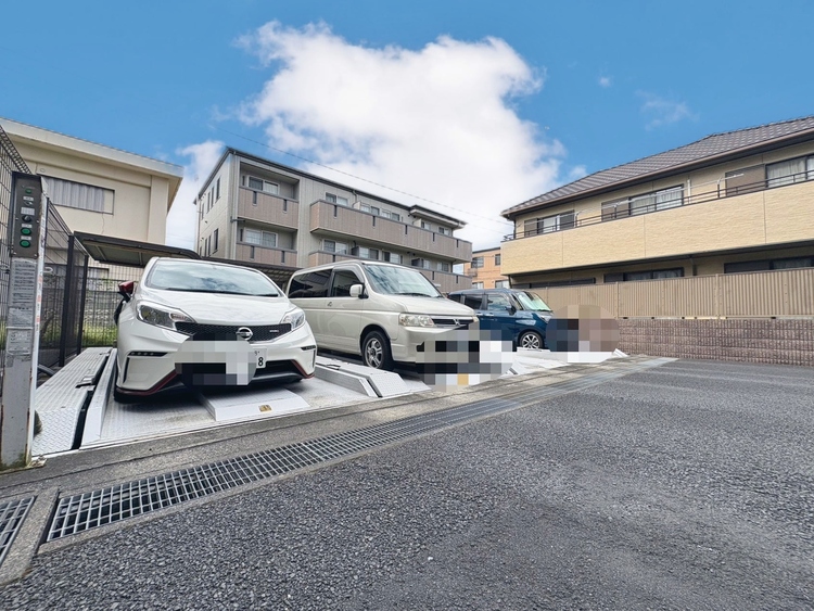 駐車場 本物件の駐車スペースです。車種制限のある場合もございますので、お気軽にお問い合わせくださいませ。