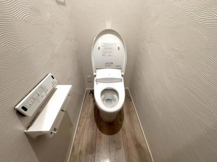 トイレ スッキリとしてスタイリッシュなフォルムでお掃除もラクラクです。