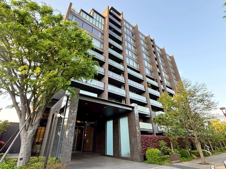 その他 飽きのこないシンプルモダンな外観です。