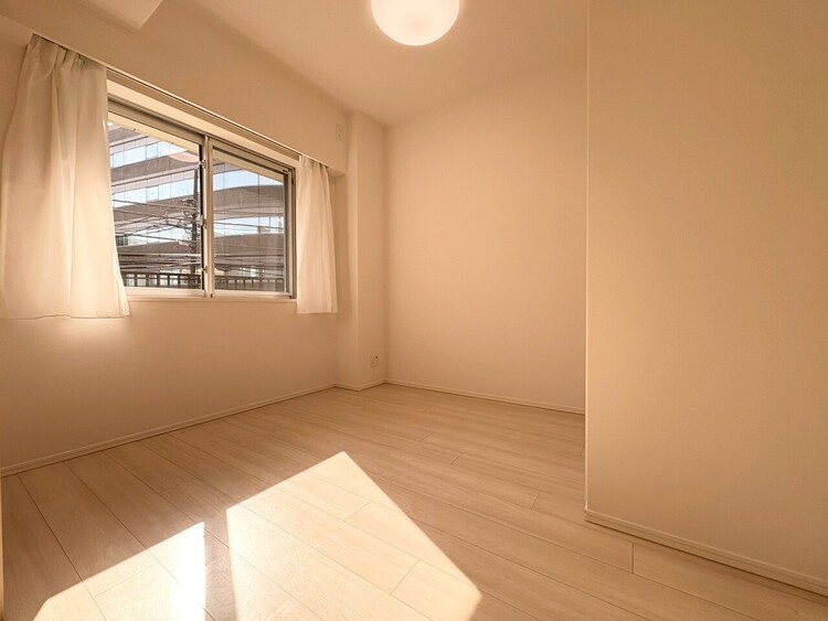 その他 清かで艶やかな時間をもたらしてくれる室内です。