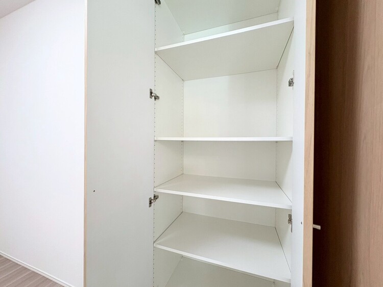 その他 家電やスーツケース、ストック品など何でも片付く嬉しい空間です。