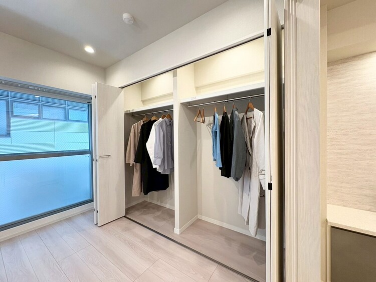 その他 収納スペースが付いていて、お部屋を広く使っていただけます。