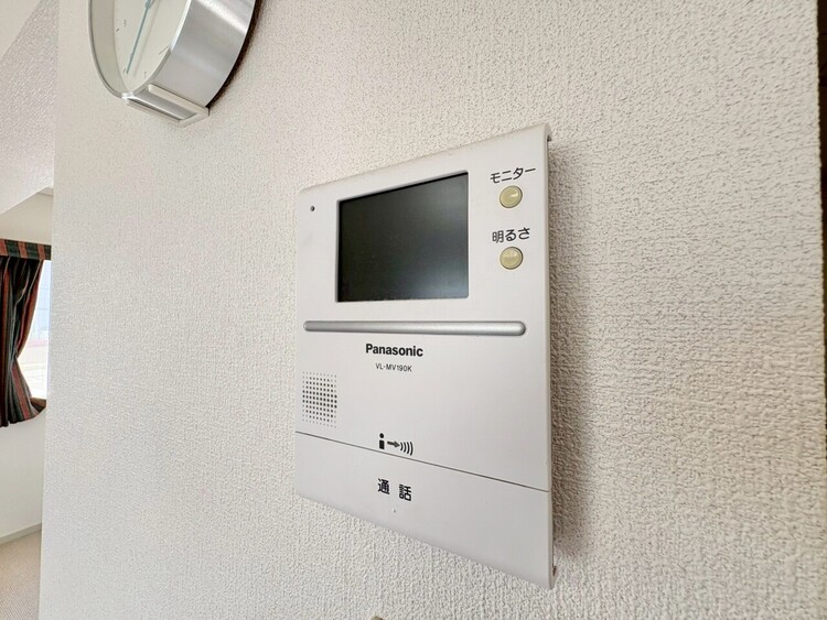 その他 誰が来てもわかる様にモニター付きインターホンを設置。