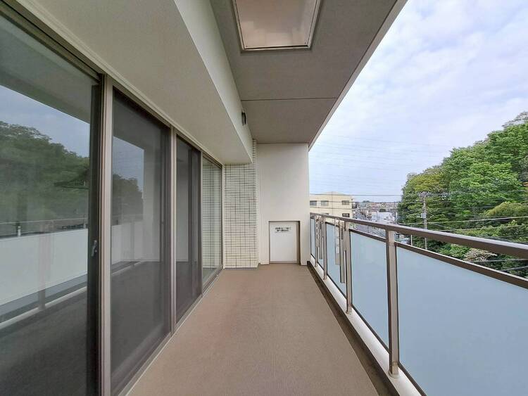 その他 朝の澄んだ空気や、夕方に吹く清々しい風を感じられるバルコニー。