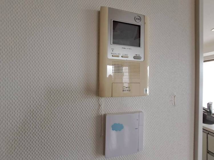 その他 誰が来てもわかる様にモニター付きインターホンを設置。