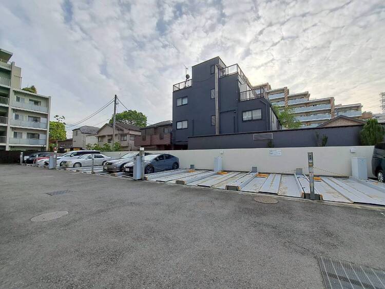 その他 駐車スペースが嬉しいですね。※空き状況は都度ご確認下さい。