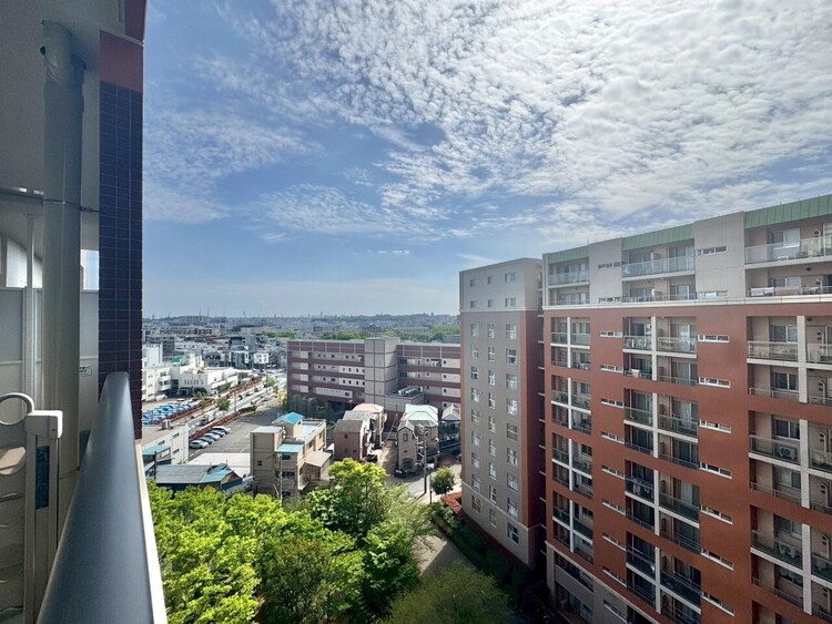 その他 眺望や窓からの景色が良いと、家で過ごす時間も快適です。