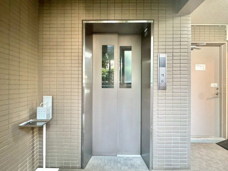 その他 エレベーター完備のため荷物が多くなっても安心。