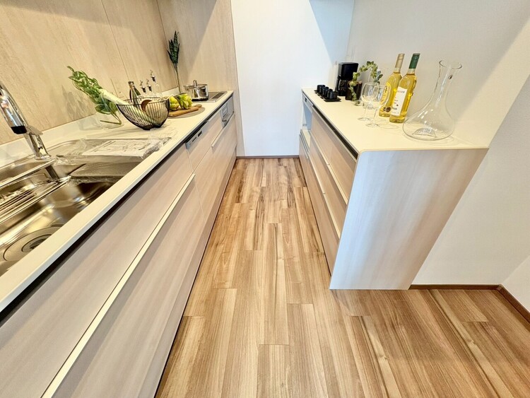 その他 開放感のあるキッチンスペース。調理をしながら、会話も弾みそうですね。