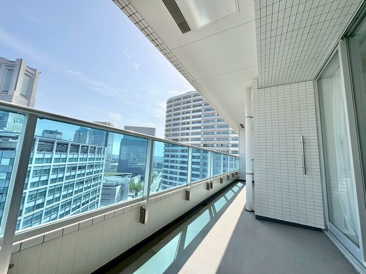 その他 朝の澄んだ空気や、夕方に吹く清々しい風を感じられるバルコニー。