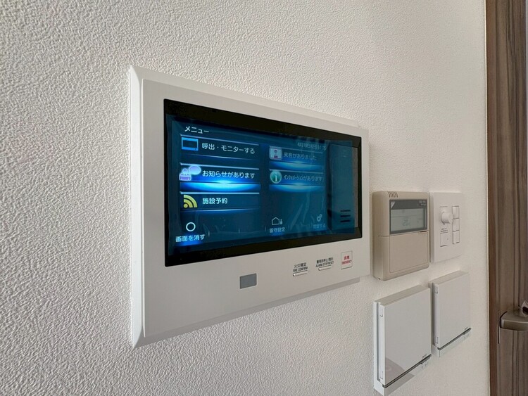 その他 誰が来てもわかる様にモニター付きインターホンを設置。