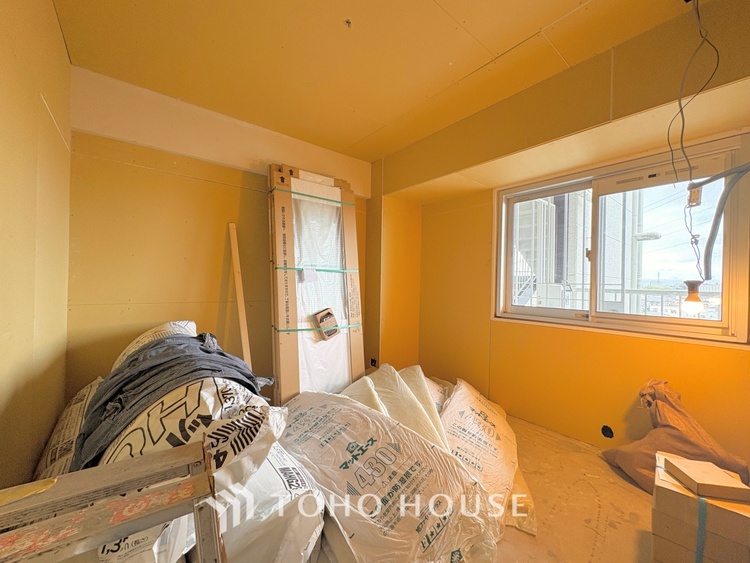 内装 【改装中】感性を育むプライベートルームはシンプルでスマートな空間。好みの空間で読書をしたり、音楽を聞いたりと一人の時間も充実したものにできます。