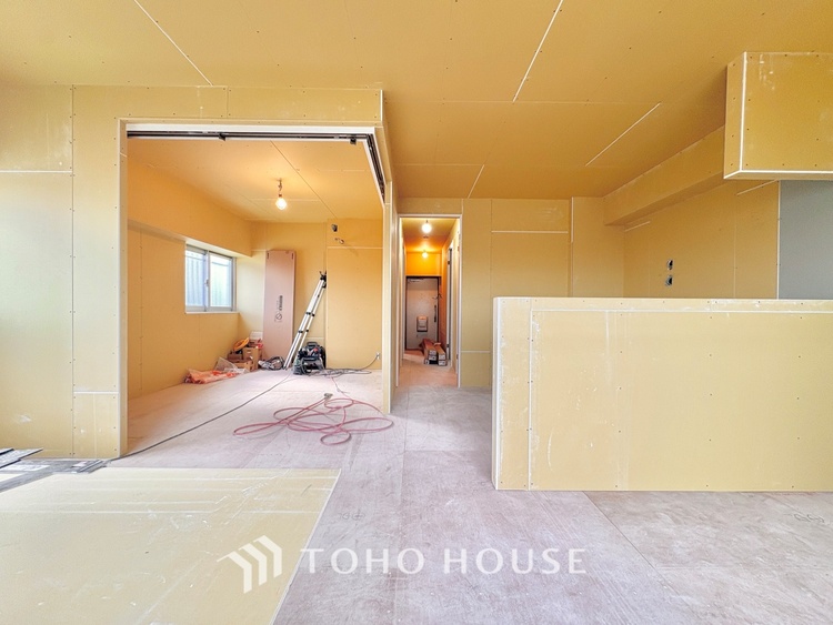 内装 【改装中】◆瀟洒な空間◆落ち着きのある彩が見事に調和させた瀟洒な空間を演出。ここに集まる家族の会話と笑顔が絶え間なく続く幸せな空間。