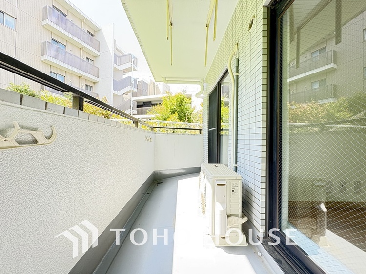 バルコニー 陽当たり良好なバルコニー