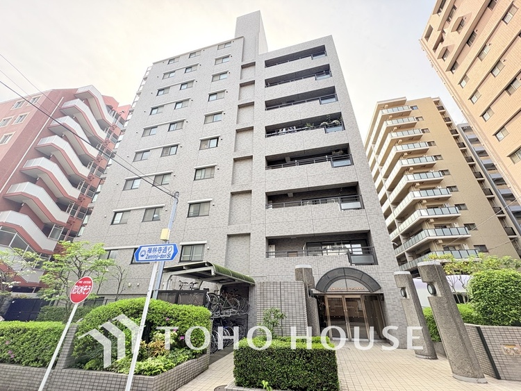 外観 〜「三鷹」駅より徒歩6分の好立地〜4階南向き、角部屋のため陽当たり・通風良好〜