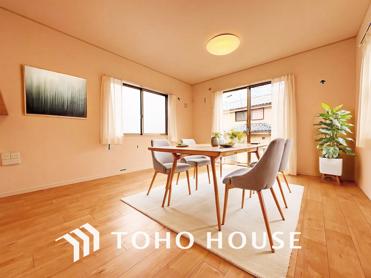 内装 明るいLDKは自然と家族が集まるコミュニケーションの場所に（家具は全てCGです）