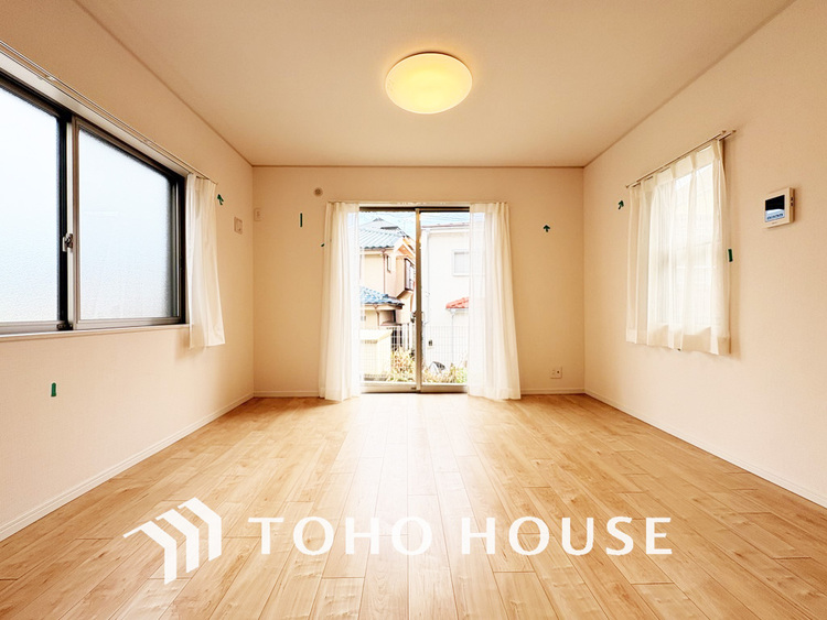 内装 広がりのある住空間、家族が集まるリビング・ダイニング