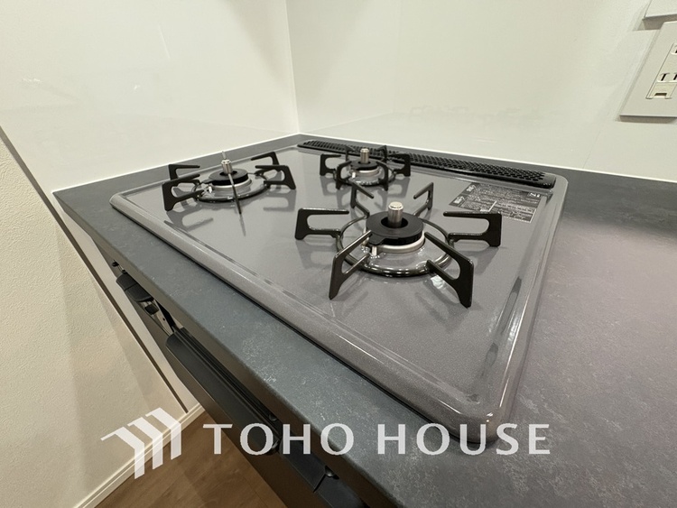 その他 3口ガスコンロで効率よくお料理できますね