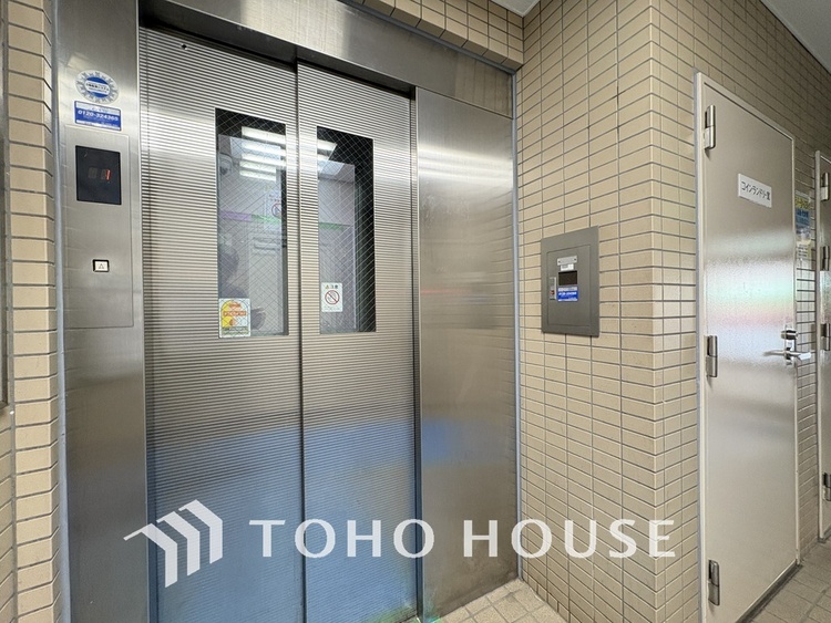 その他 エレベーターもあるので荷物が多くなっても安心です