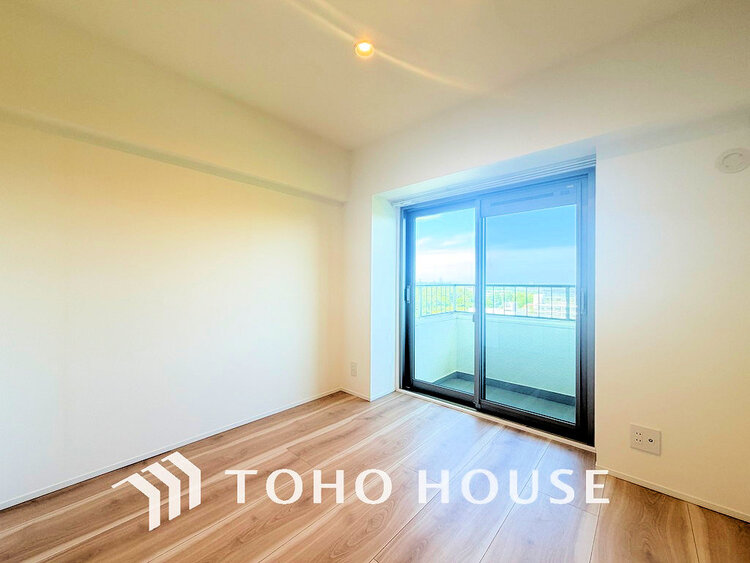 内装 シンプルですっきりとした室内は飽きのこない居心地の良い雰囲気