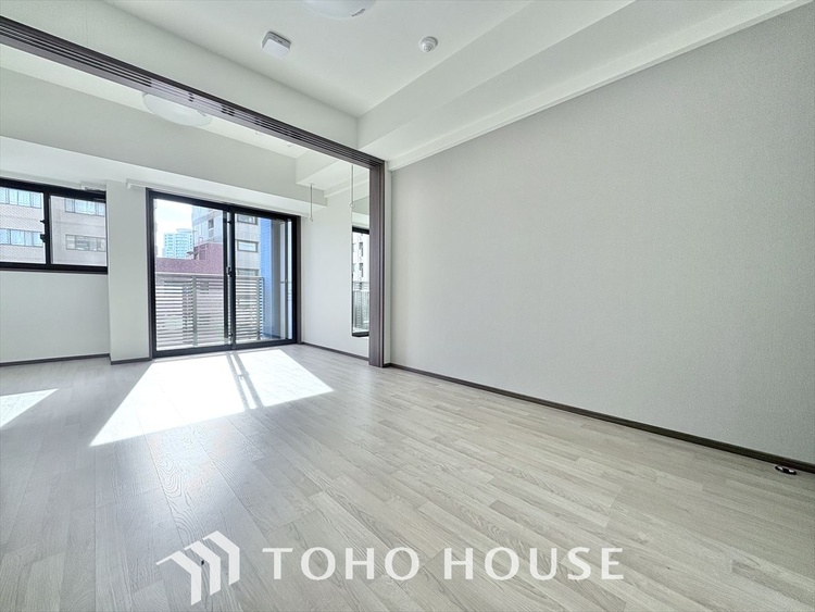 内装 「想像していた以上に広い」が写真を撮っているときの感想です。家事動線に配慮したプランによりご家族がくつろげる明るく広い空間が確保できました。