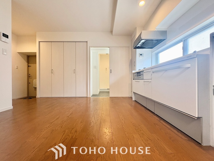 内装 【LIVING】◆Sunshine◆光が燦々と入り、いるだけで気持ちいい。「開放的でゆとりあるお部屋です。