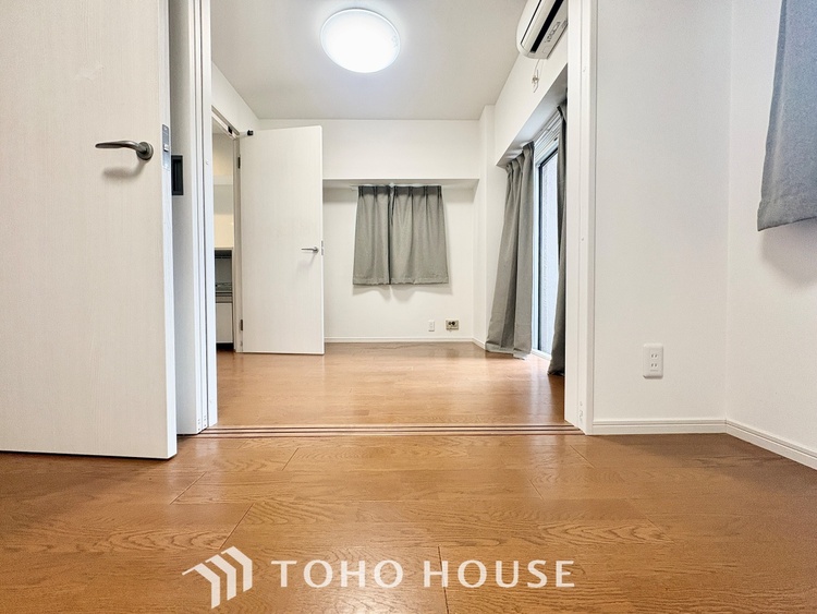 内装 感性を育むプライベートルームはシンプルでスマートな空間。好みの空間で読書をしたり、音楽を聞いたりと一人の時間も充実したものにできます。