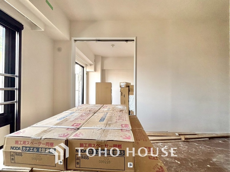 内装 【改装中】◆瀟洒な空間◆落ち着きのある彩が見事に調和させた瀟洒な空間を演出。ここに集まる家族の会話と笑顔が絶え間なく続く幸せな空間。