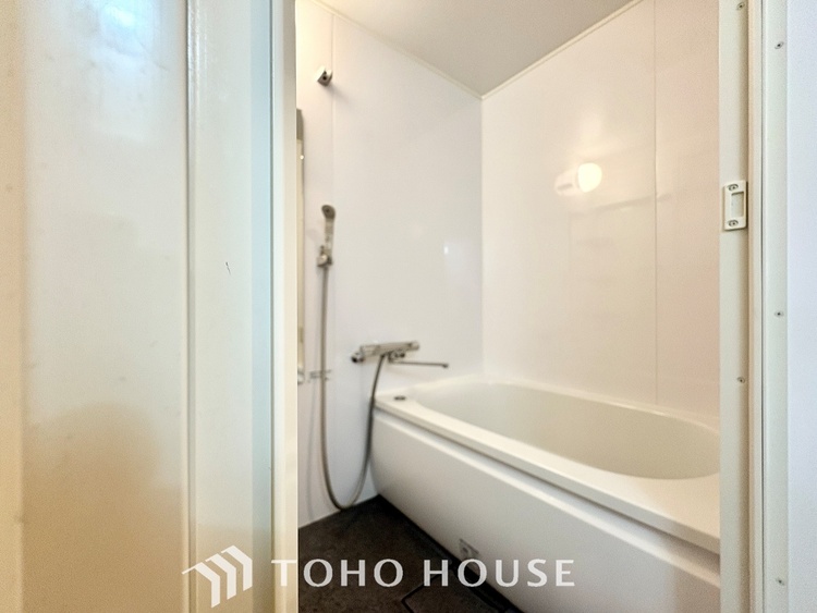 風呂 【BATHROOM】◆プライベートな空間◆simpleだからrelaxできるんです。