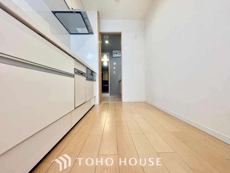 キッチン 【KITCHEN】◆家族のおはよう◆の声を笑顔で迎えてあげられるシステムキッチン。朝ごはんが楽しみでちょっと早起きしたくなるんです。