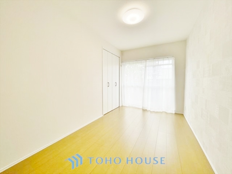 内装 ◆色彩◆この空間に放たれた光は華美なまでに演出されたデザイン。流れる時をより芳醇なコーヒーの様な色彩奏でるアダージョ。そして情景豊かな作品のような暮らしがイメージできる。