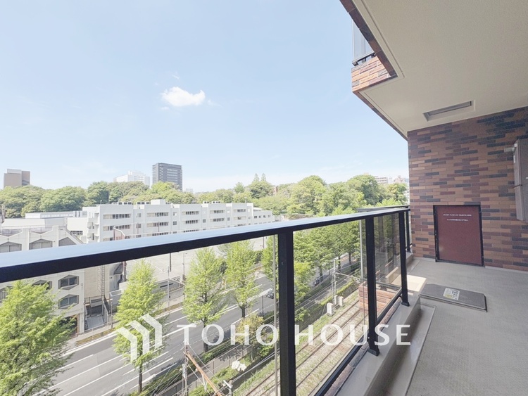 内装 【PRIVATE ROOM】◆属毛離裏◆子は父を手本とし、母に愛育されて成長する。家族の深い繋がり。いつまでも大切にしたい。