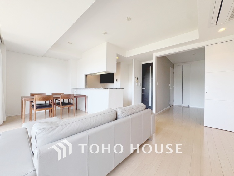 内装 【LIVING】◆simple is best◆無駄のない綺麗なつくりのリビングルームであなただけの暮らしを。