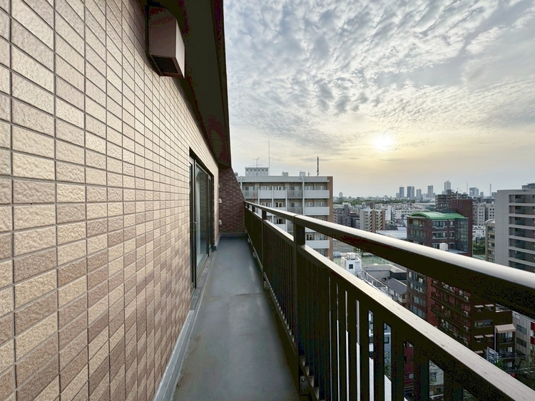 その他 朝の澄んだ空気や、夕方に吹く清々しい風を感じられるバルコニー。