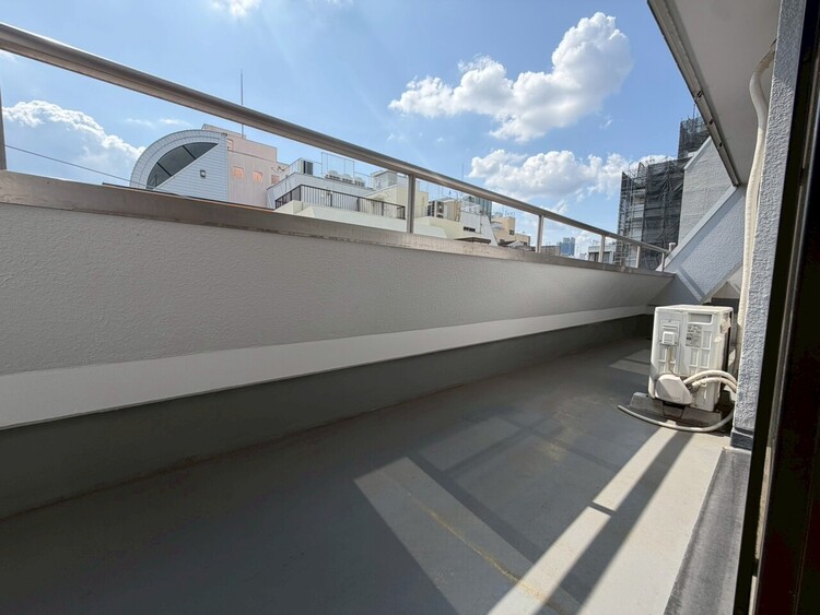 その他 朝の澄んだ空気や、夕方に吹く清々しい風を感じられるバルコニー。