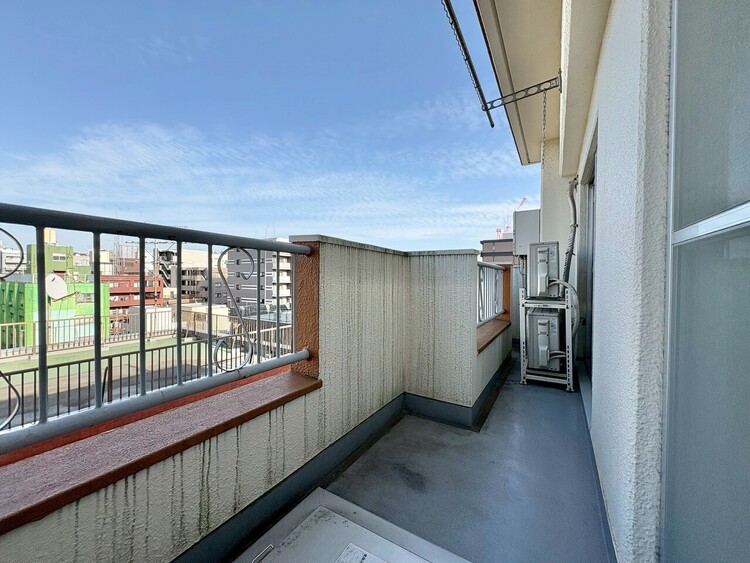 その他 朝の澄んだ空気や、夕方に吹く清々しい風を感じられるバルコニー。