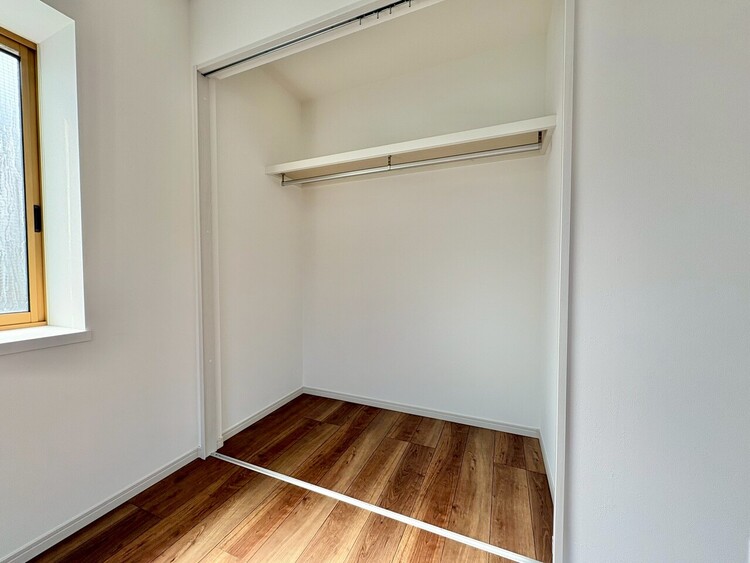 その他 収納スペースが付いていて、お部屋を広く使っていただけます。