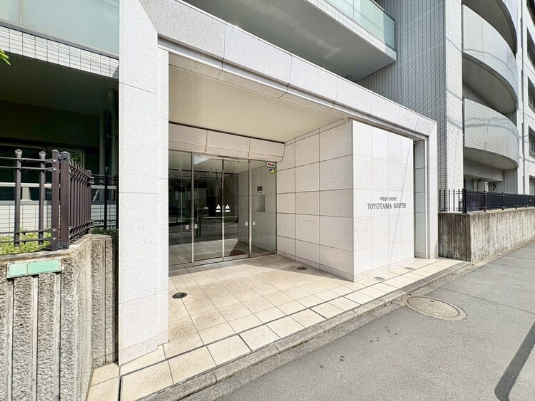 エントランス 外と内をつなぐエントランスは、まさに顔となる場所。