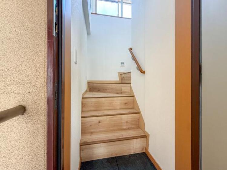 その他 メゾネットタイプの玄関です。