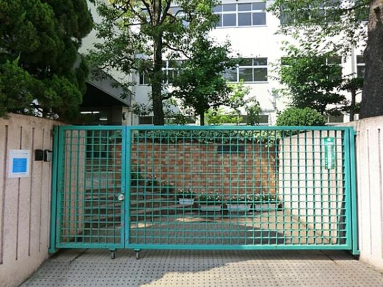 周辺 大田区立池雪小学校	1020m